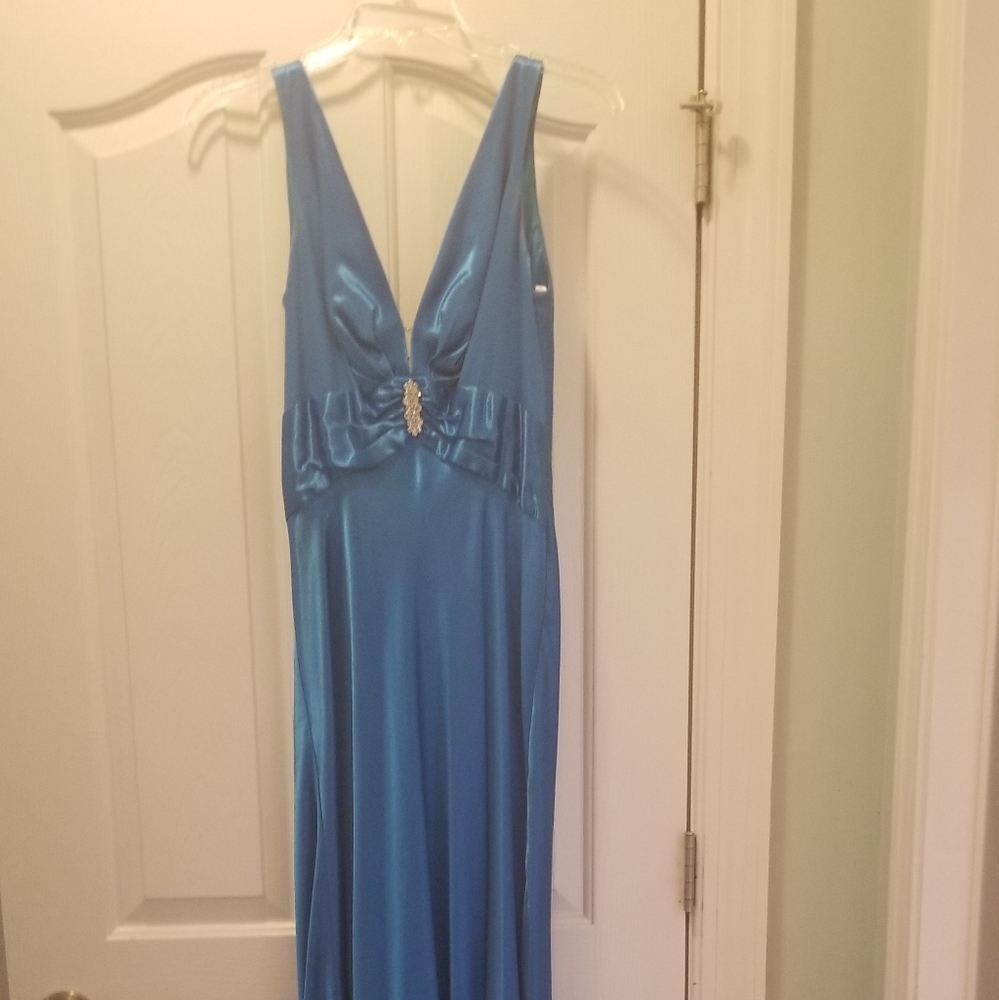 Morgan & co blue formal dress